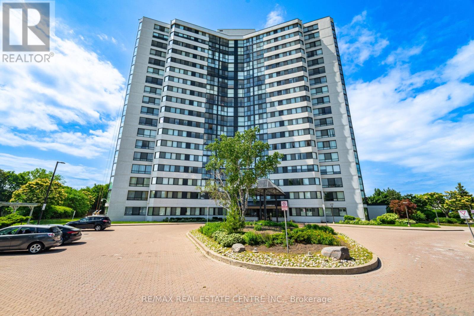 705 1360 Rathburn Rd E, Mississauga, ON L4W 4H4