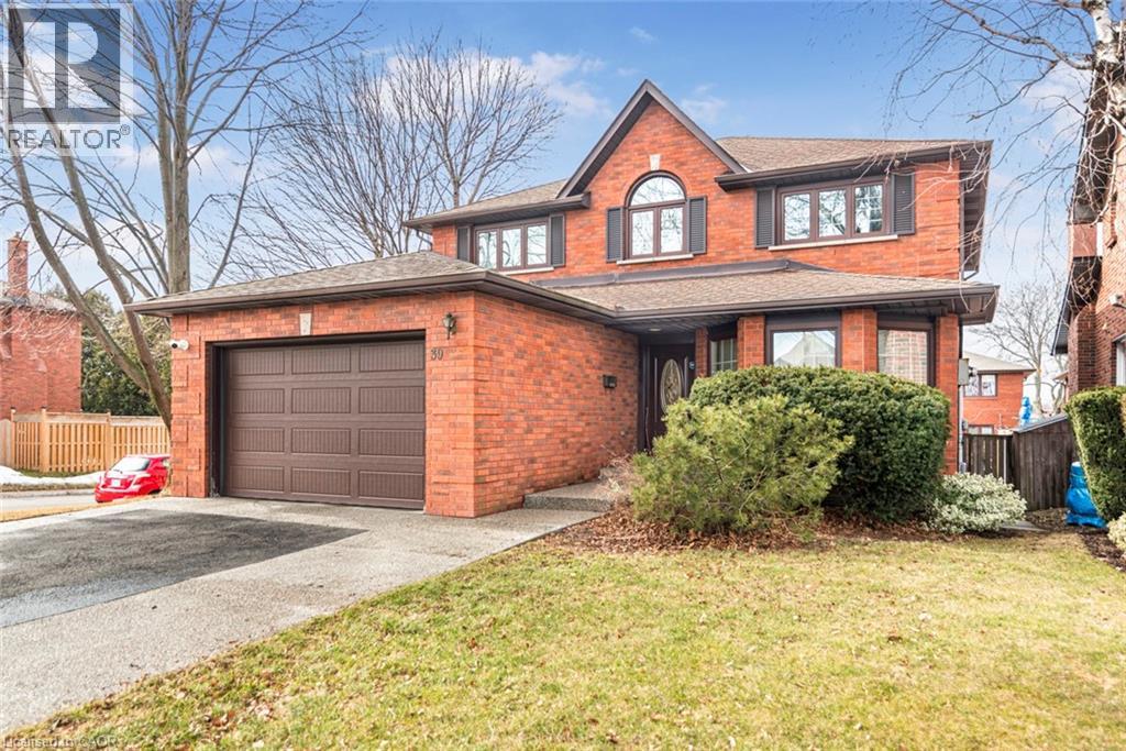 39 Guildwood Dr, Hamilton, ON L9C 6S3