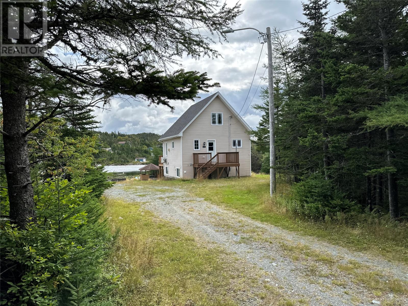 235 Middle Gull Pond Rd, Middle Gull Pond, NL A0G 1B0
