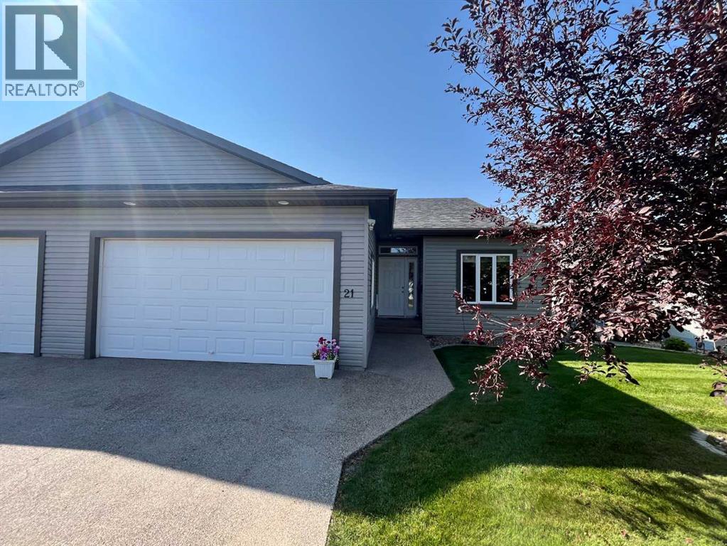 21 Fairway Vlg, Taber, AB T1G 1G2