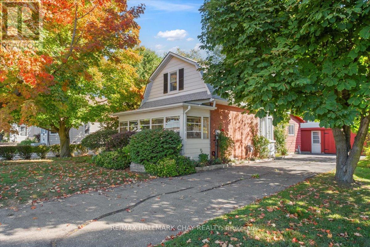 63 King St S, New Tecumseth, ON L9R 1B6