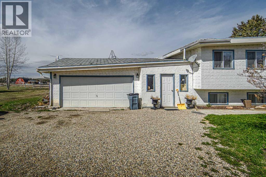 262057 Poplar Hill Dr, Calgary, AB T3R 1C7