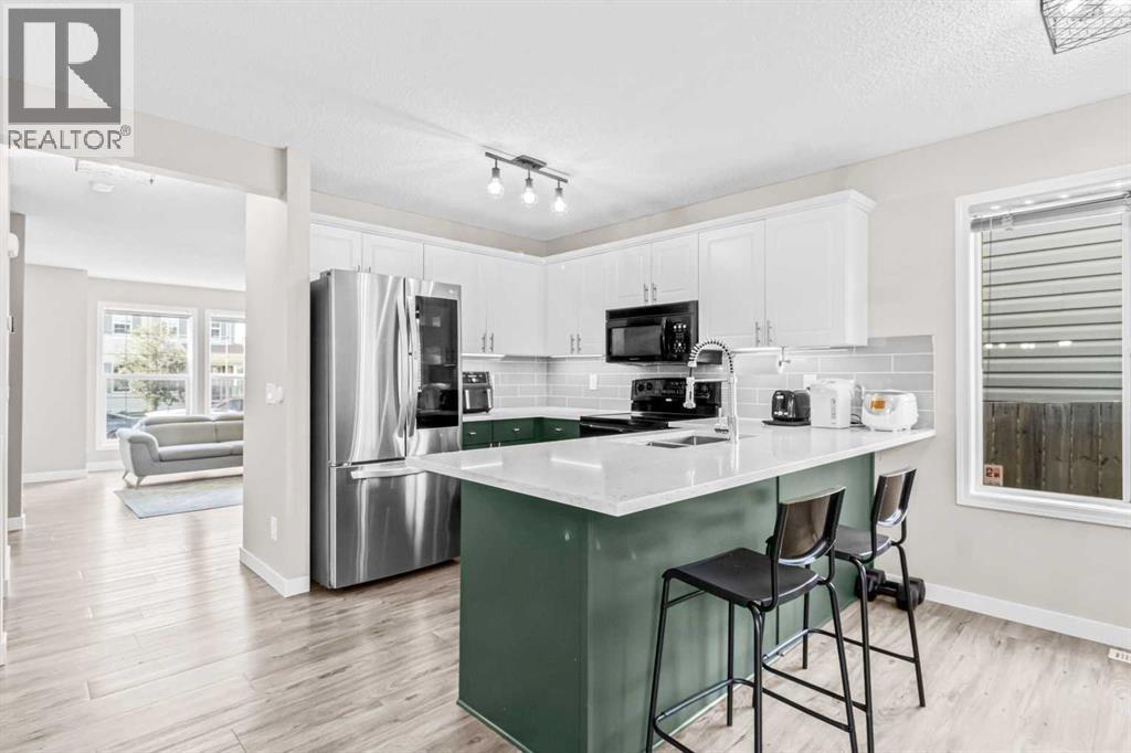 137 Covepark Cres NE, Calgary, AB T3K 5X7
