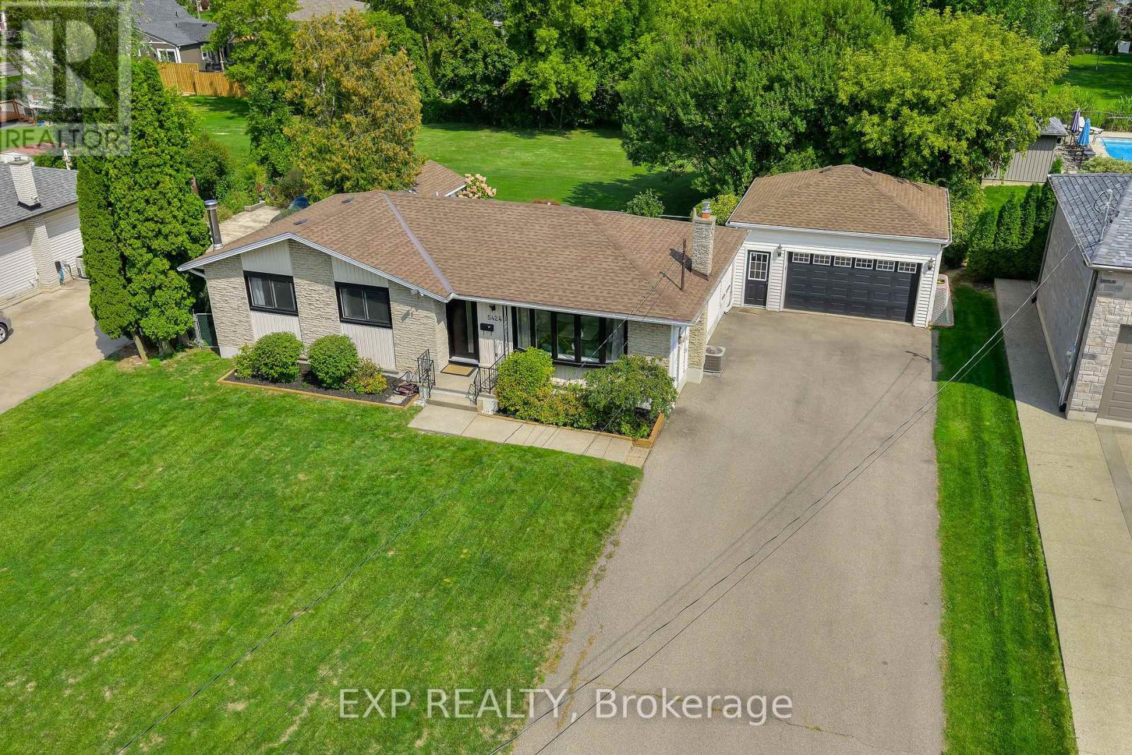 5424 Green Ave, Niagara Falls, ON L2H 1P6