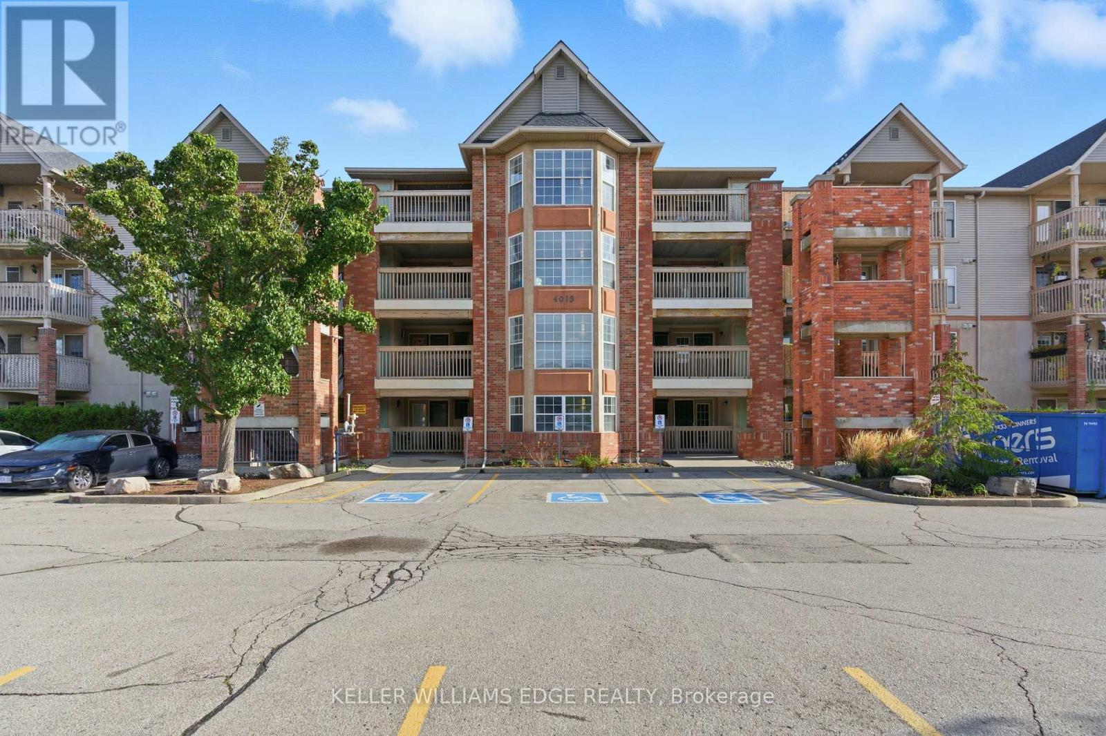 201 4013 Kilmer Dr, Burlington, ON L7M 4M3