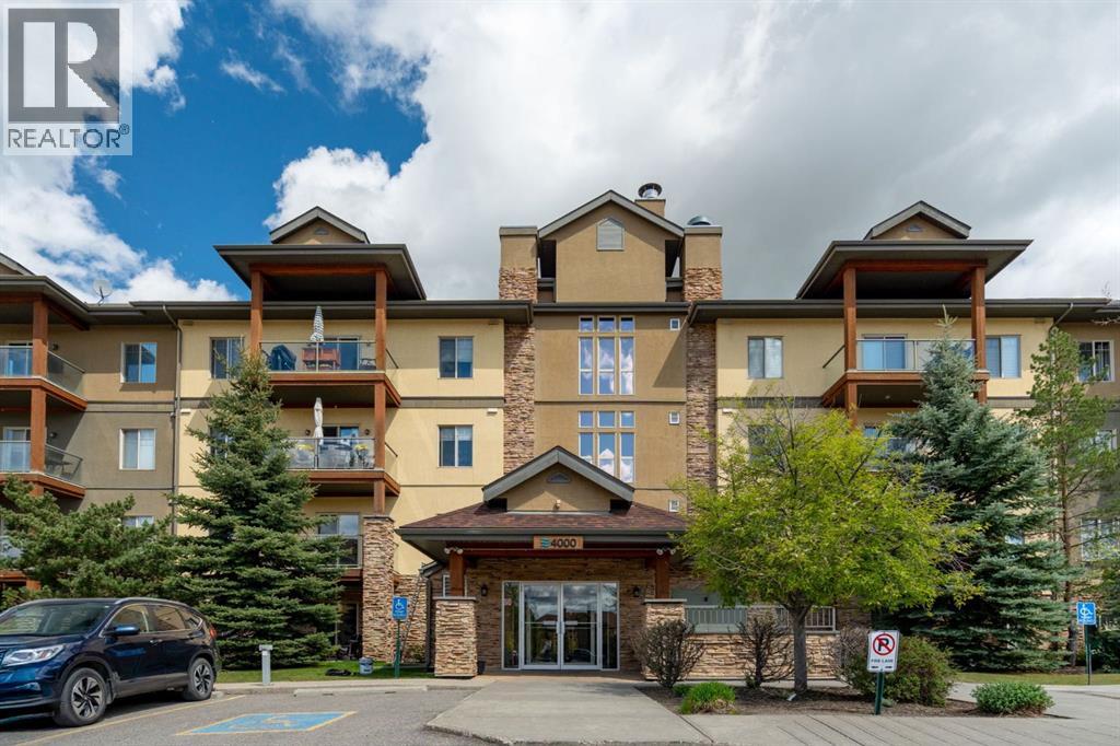 92 Crystal Shores Road Unit 4214, Okotoks, AB T1S 2N2