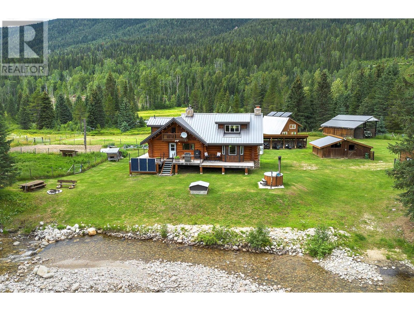 3881 Mad River Frst, Vavenby, BC V0E 3A0