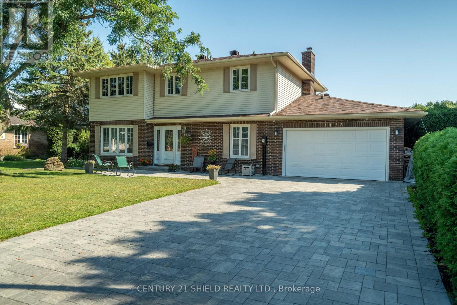 1123 Stokes Dr, Cornwall, ON K6J 5J6