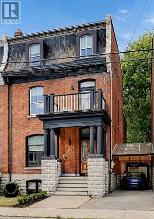 28 Wellington St, Kingston, ON K7L 3C1