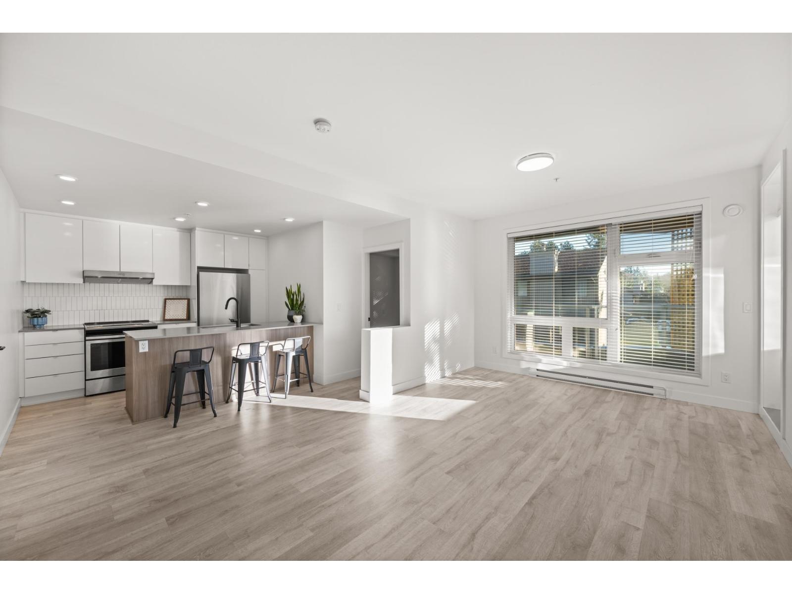 32838 Landeau Place Unit 307, Abbotsford, BC V2S 0M6