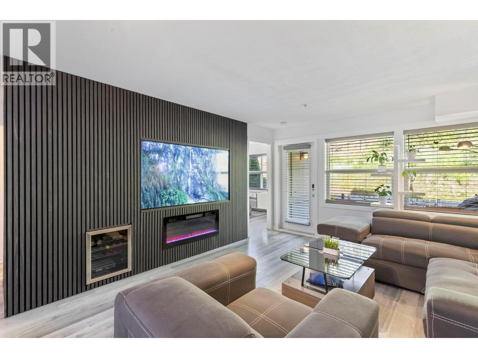 1479 Glenmore Road N Unit 214, Kelowna, BC V1V 2C5