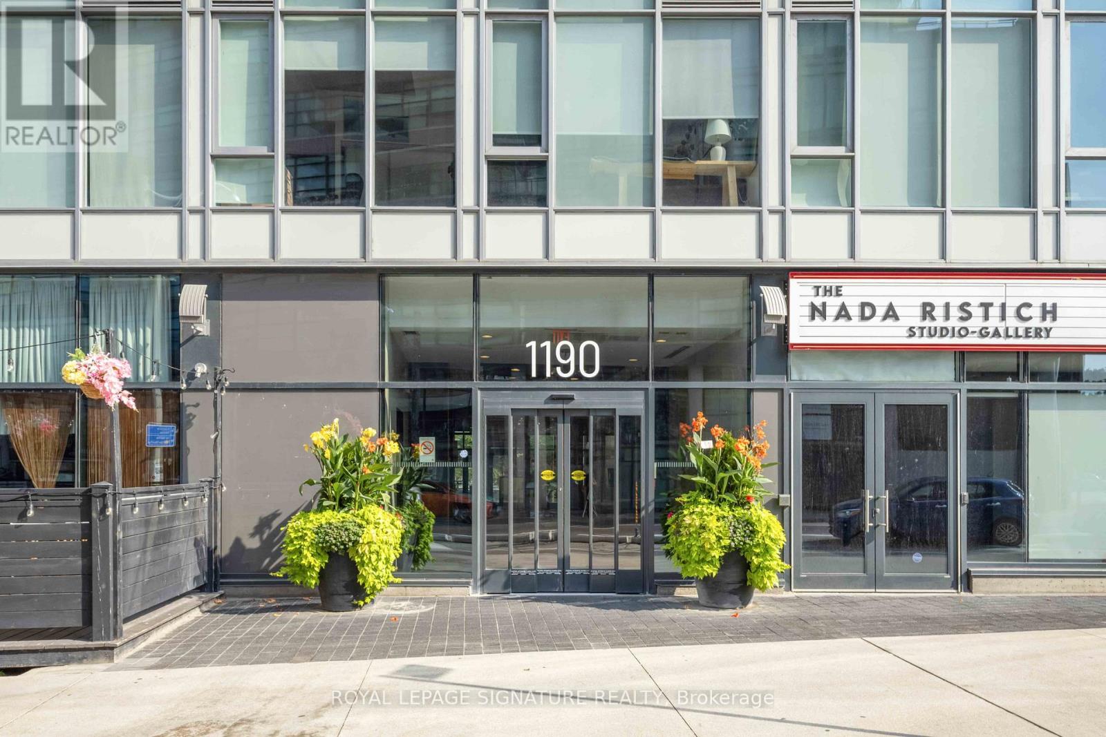 406 1190 Dundas St E, Toronto South Riverdale, ON M4M 0C5