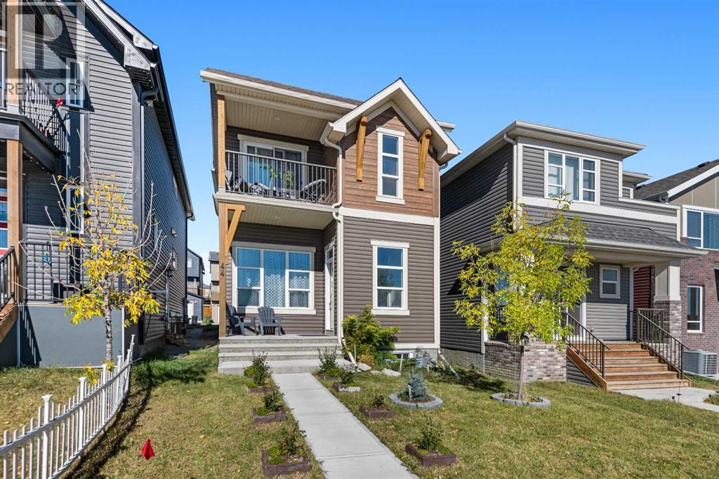 44 Calhoun Common NE, Calgary, AB T4B 3P6
