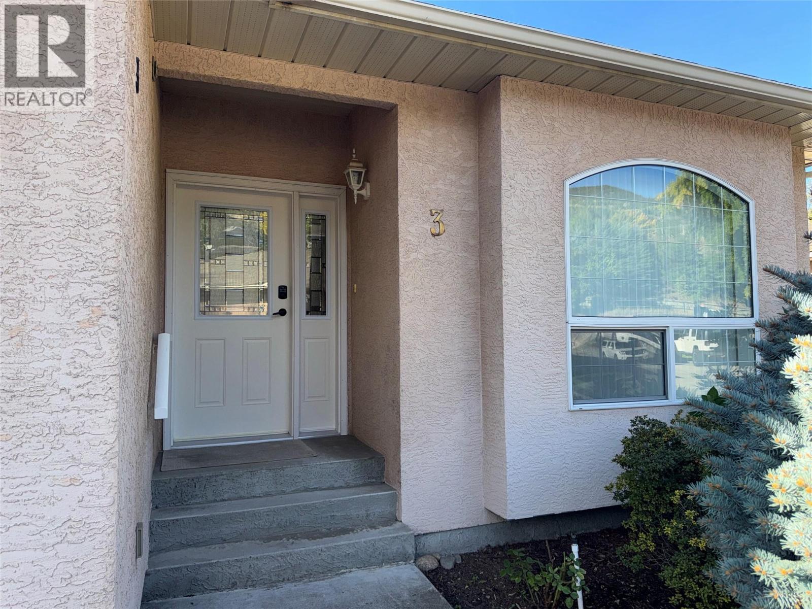 2205 Rockland Avenue Unit 3, Trail, BC V1R 3G3