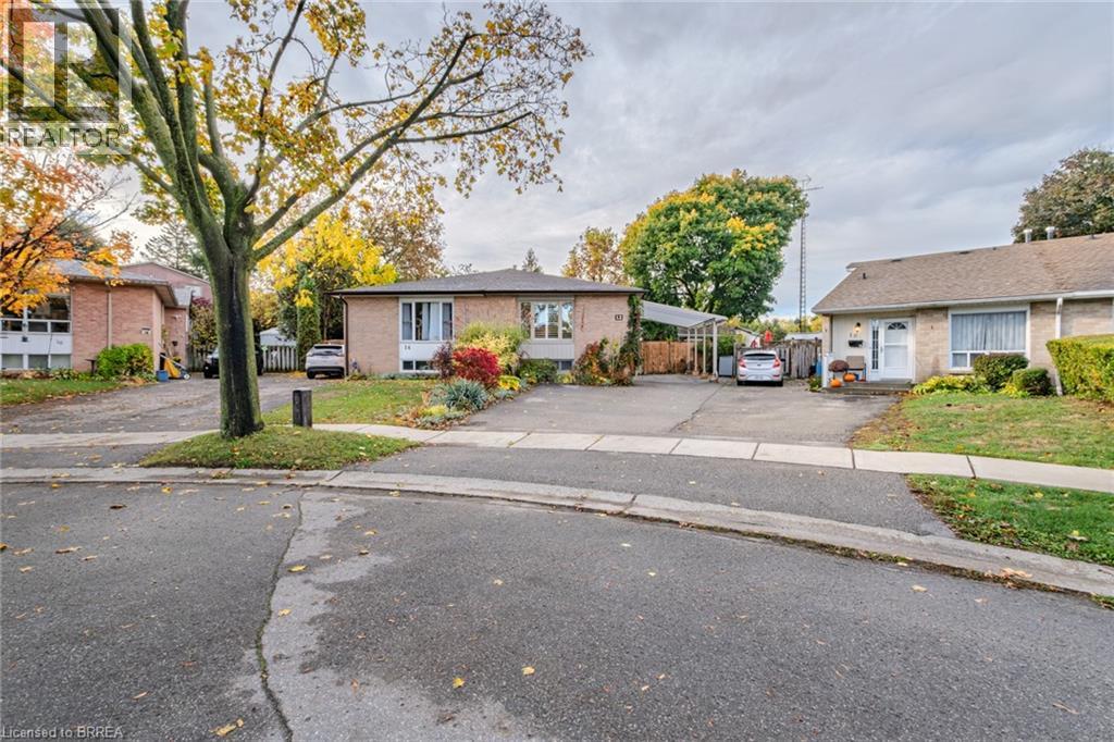 12 Inverness St, Brantford, ON N3V 1A8