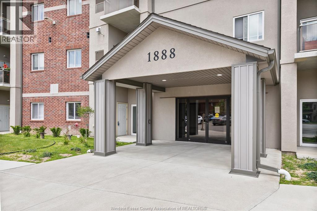 1888 Westview Unit 205, Lasalle, ON N9H 0M1
