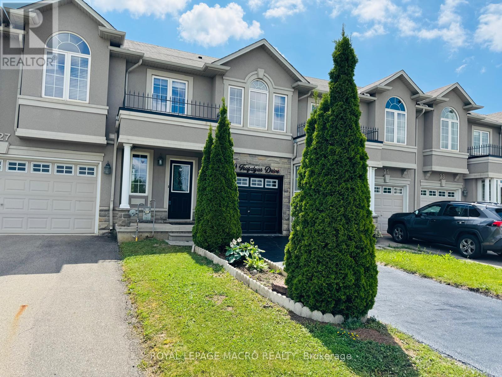 29 Trafalgar Dr, Hamilton, ON L8J 2V7