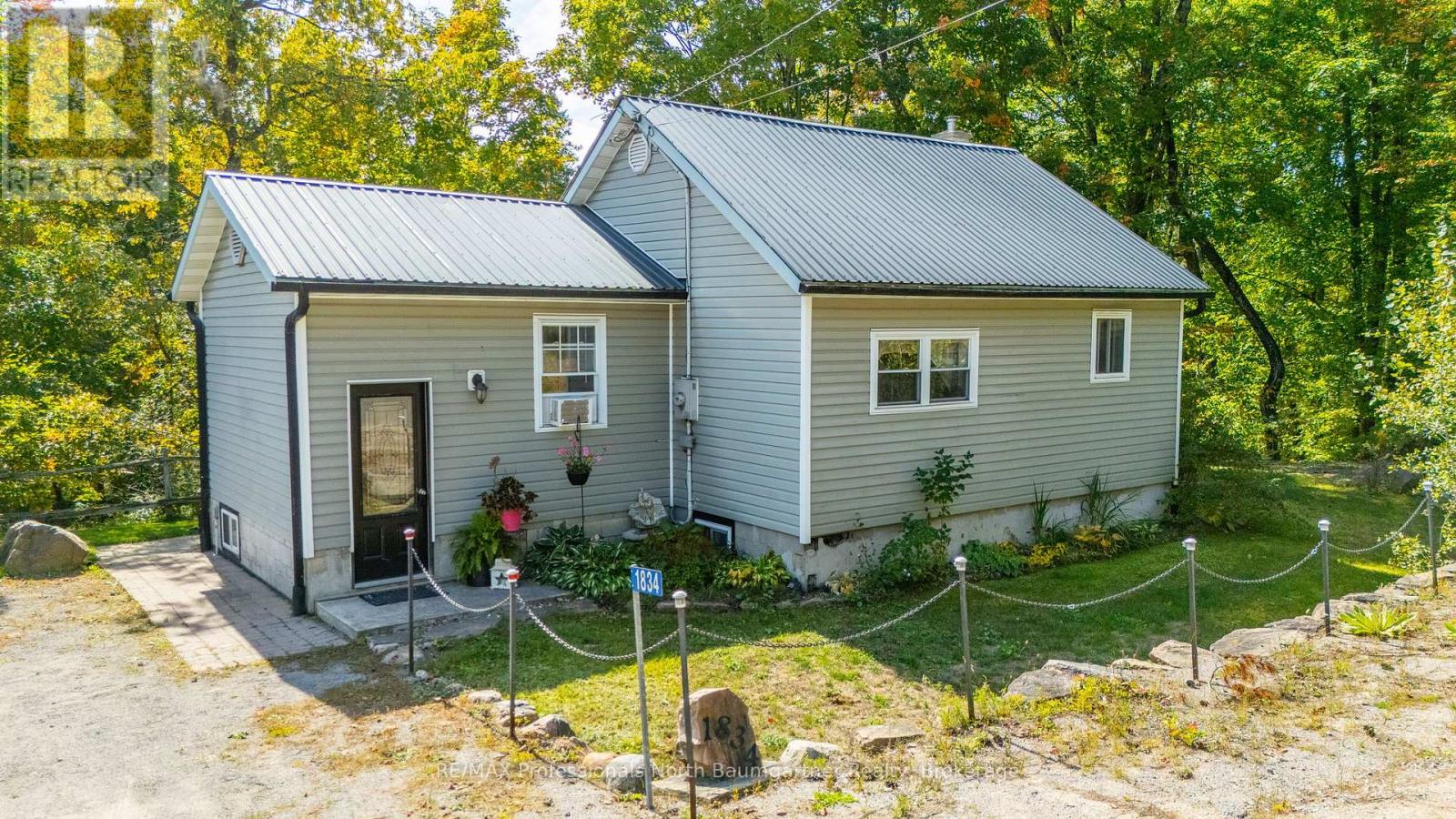 1834 Scotch Line Rd W, Minden Hills, ON K0M 2K0