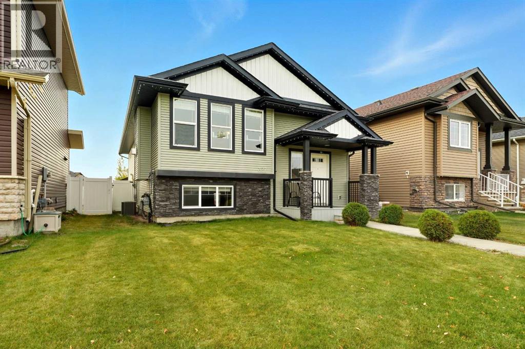 327 Lancaster Dr, Red Deer, AB T4R 0R1