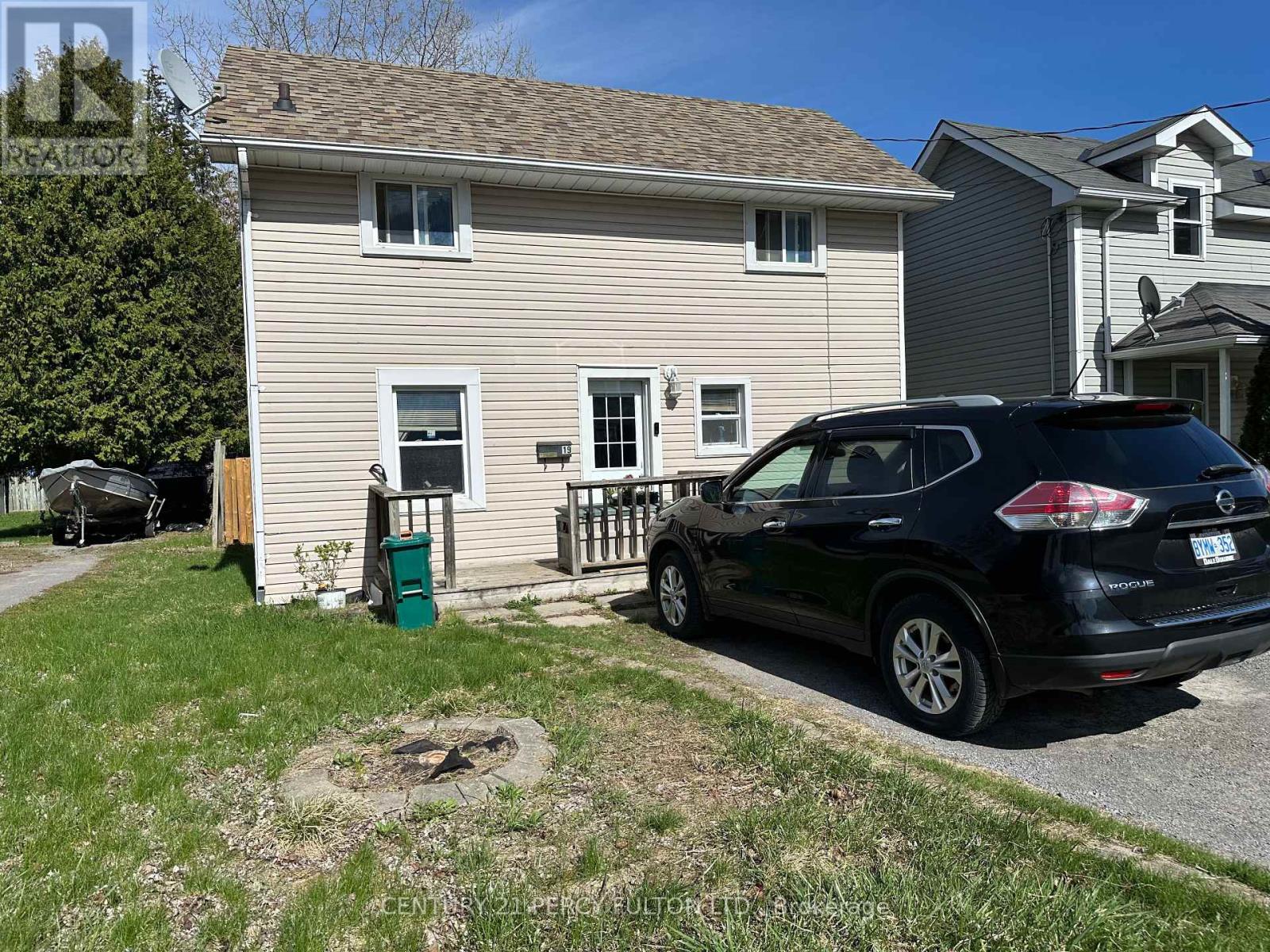 19 Pelham St, Quinte West Trenton Ward, ON K8V 5A8