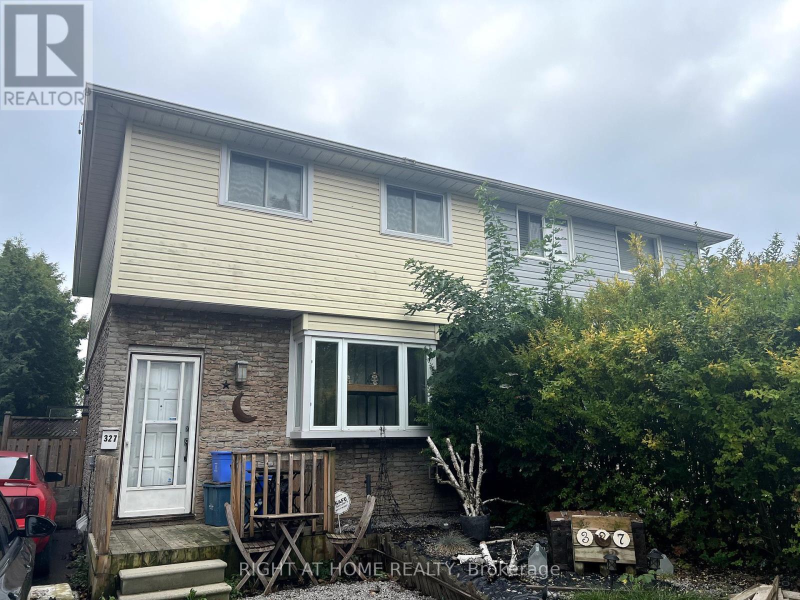 327 Kinmount Cres, Oshawa, ON L1J 3T8