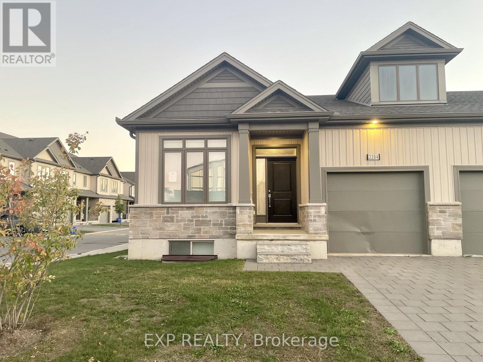 52 2284 Evans Blvd, London South South U, ON N6M 0A1
