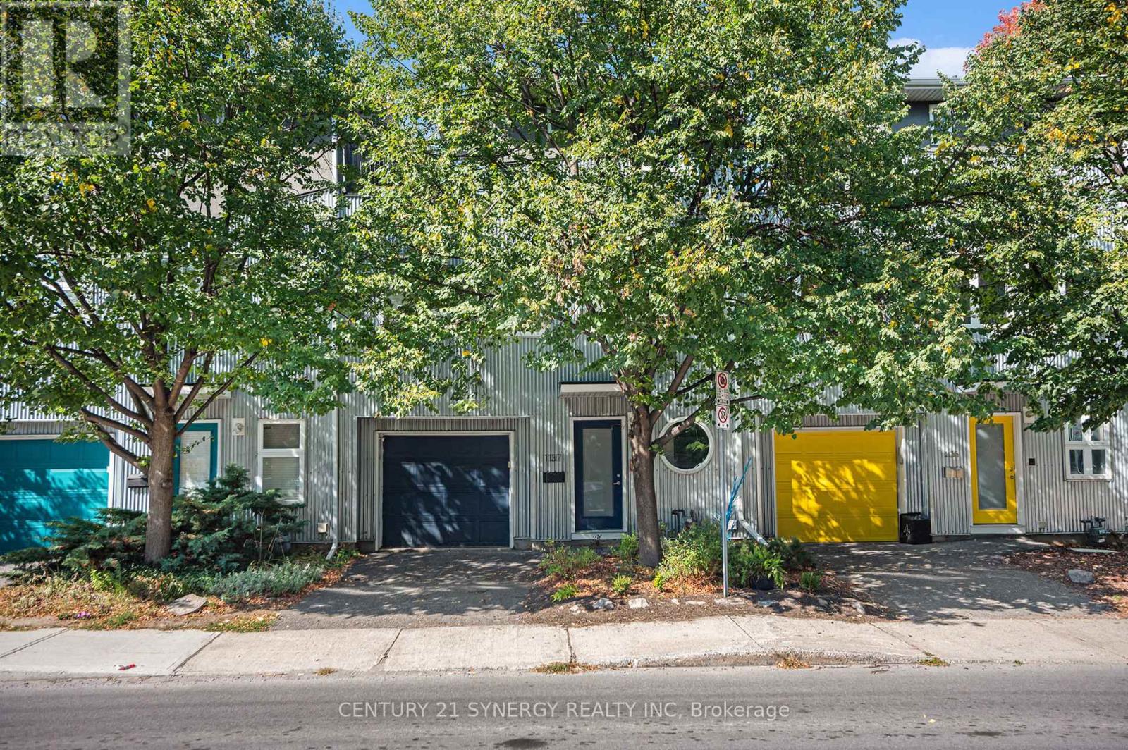 1137 Gladstone Ave, Ottawa, ON K1Y 3H4