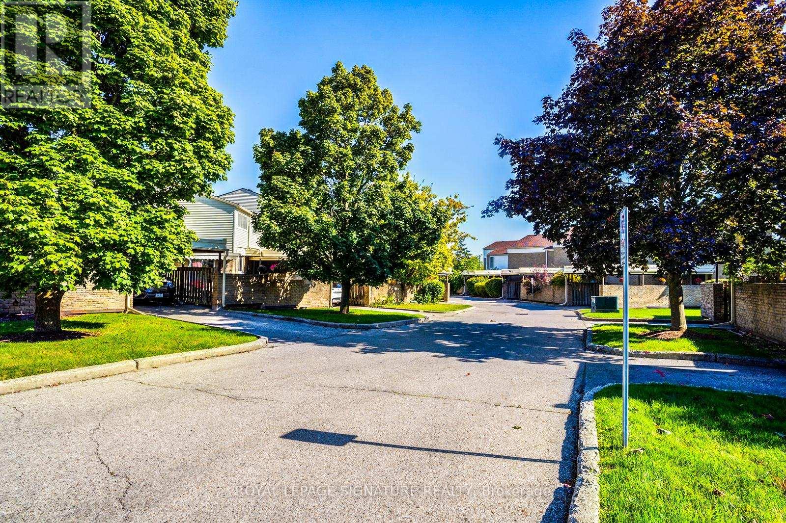 23 415 Morgan Ave, Kitchener, ON N2A 2V6