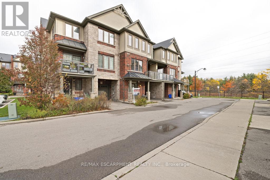 33 1169 Garner Rd E, Hamilton Meadowlands, ON L9G 0G8