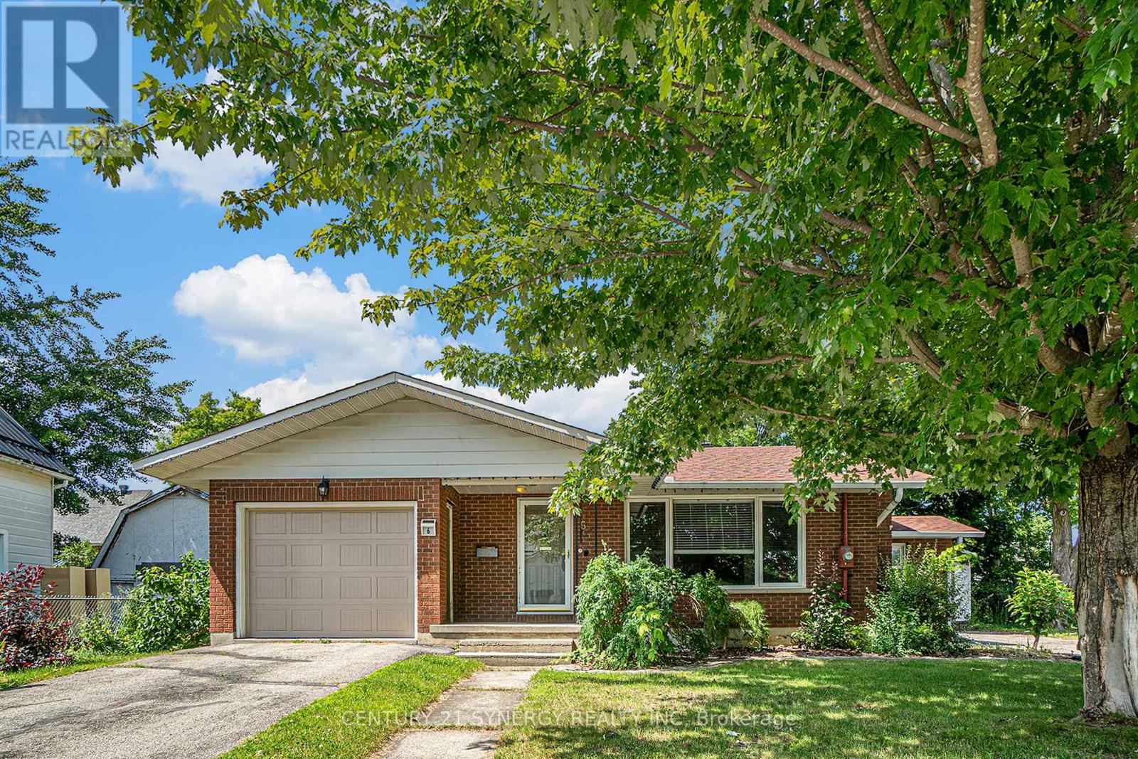 6 Strathcona St, Smiths Falls, ON K7A 1V5