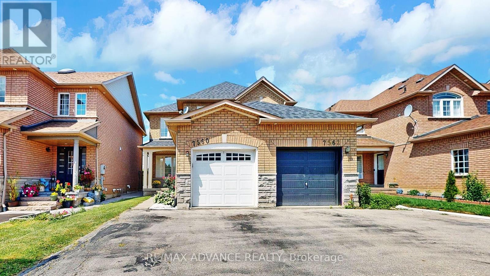 7560 Black Walnut Trl, Mississauga, ON L5N 8A9