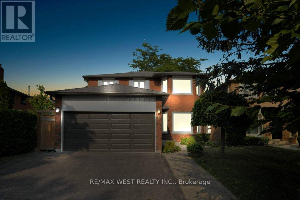 1 Langford St, Richmond Hill, ON L4C 8G1