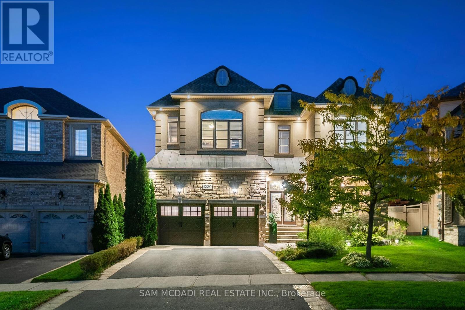 1220 Milna Dr, Oakville, ON L6H 0A8