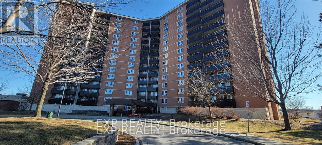 516 2000 Jasmine Cres, Ottawa, ON K1J 8K4