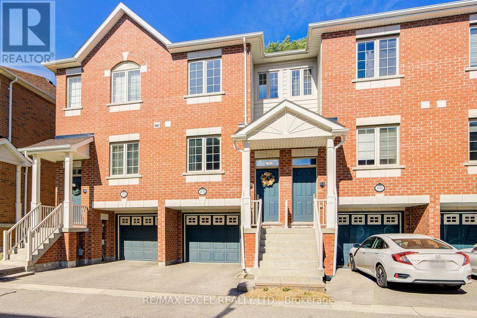 24 Ormerod Ln, Richmond Hill, ON L4S 0G3