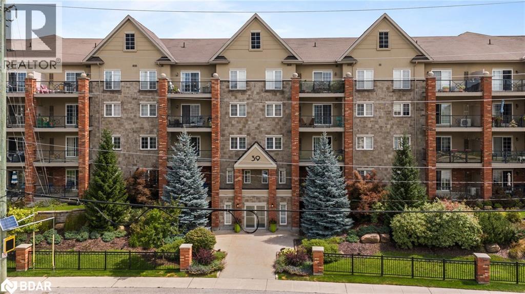 39 Ferndale Drive S Unit 106, Barrie, ON L4N 5T5