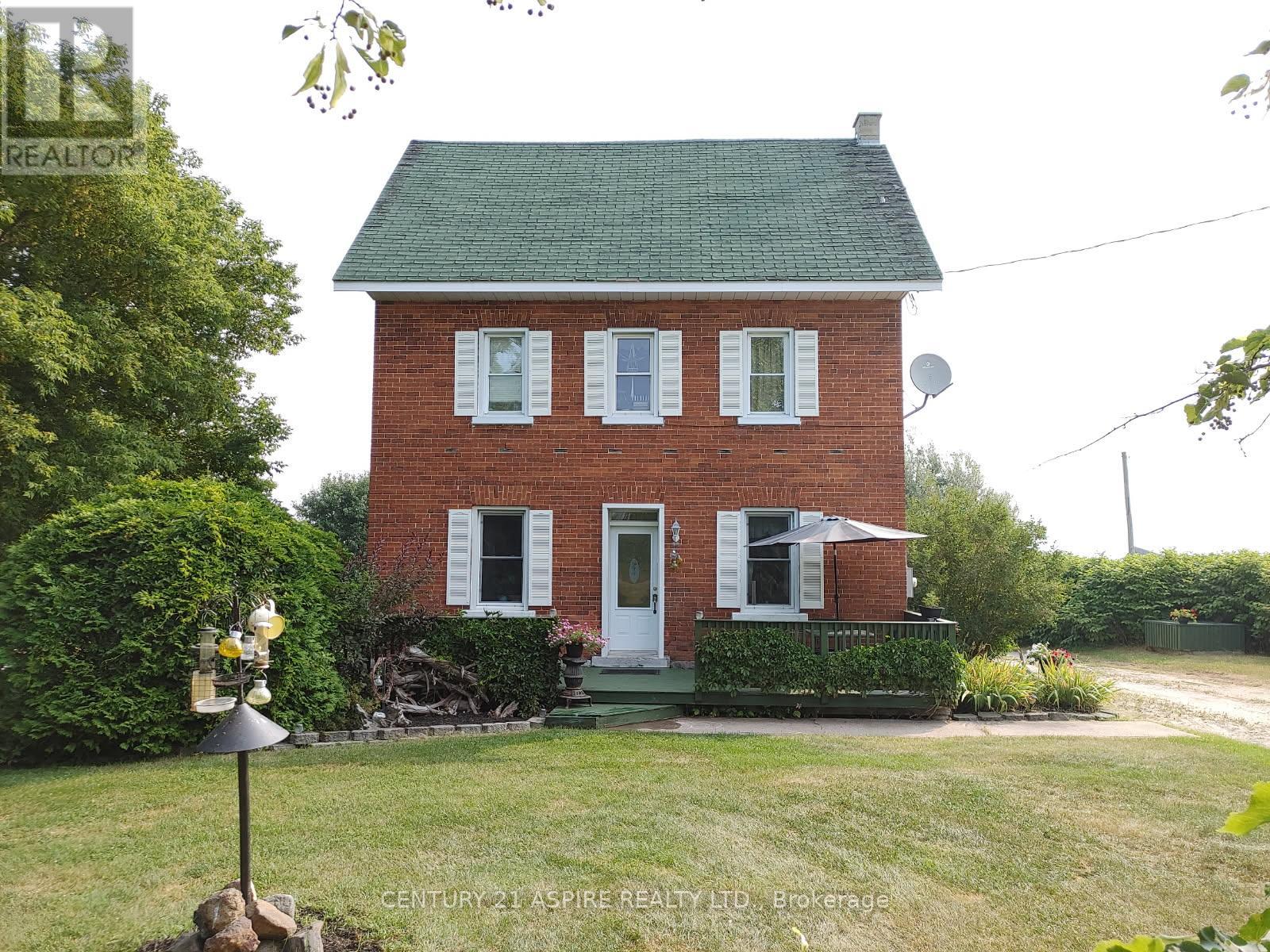 3802 Mclaughlin Rd, Whitewater Region, ON K8A 6W3