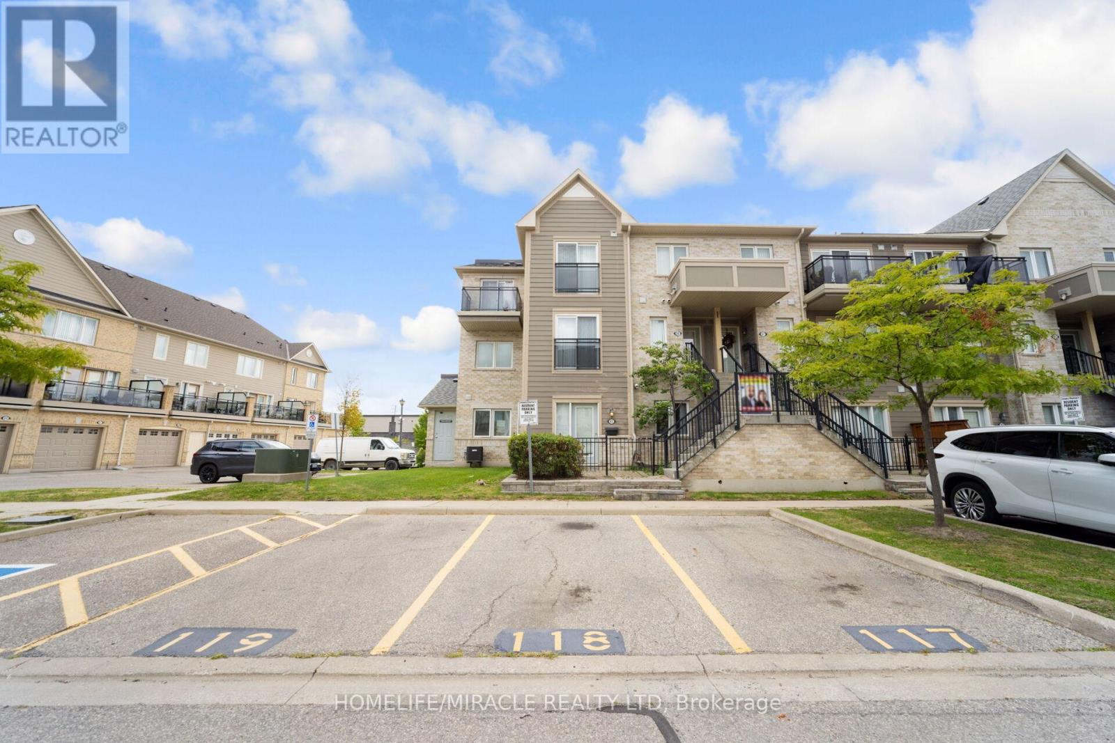 85 60 Fairwood Cir, Brampton, ON L6R 0Y6