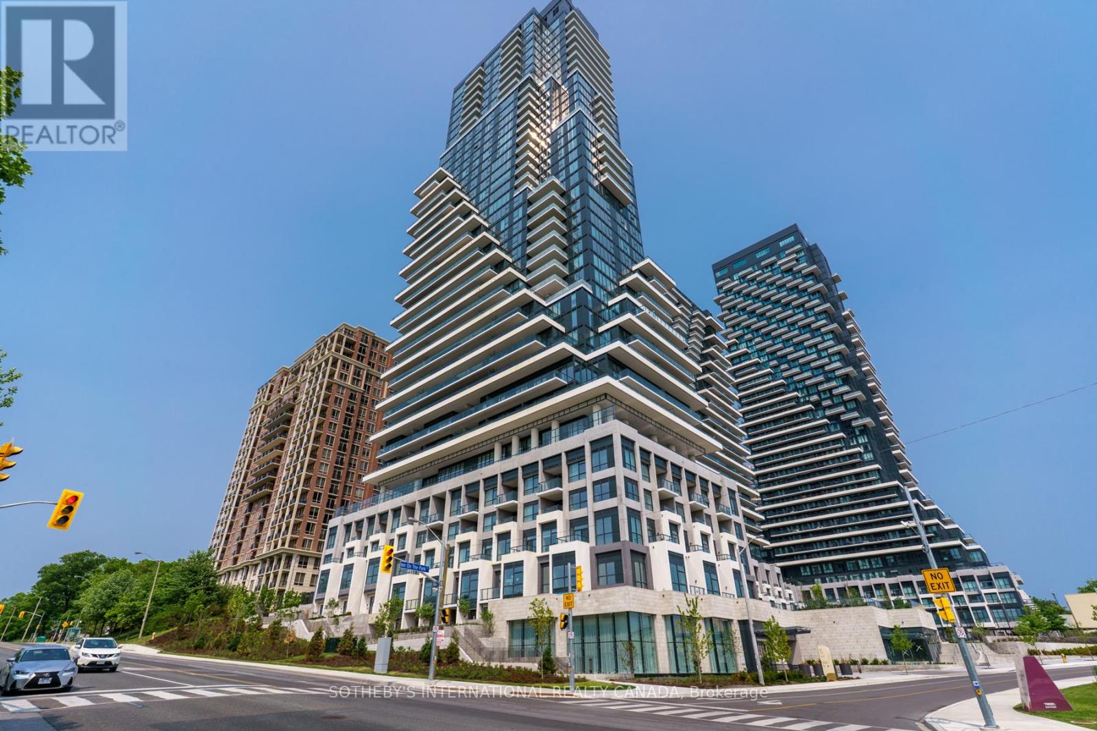 1101 10 Inn On The Park W, Toronto Banbury-don Mills, ON M3C 2J7