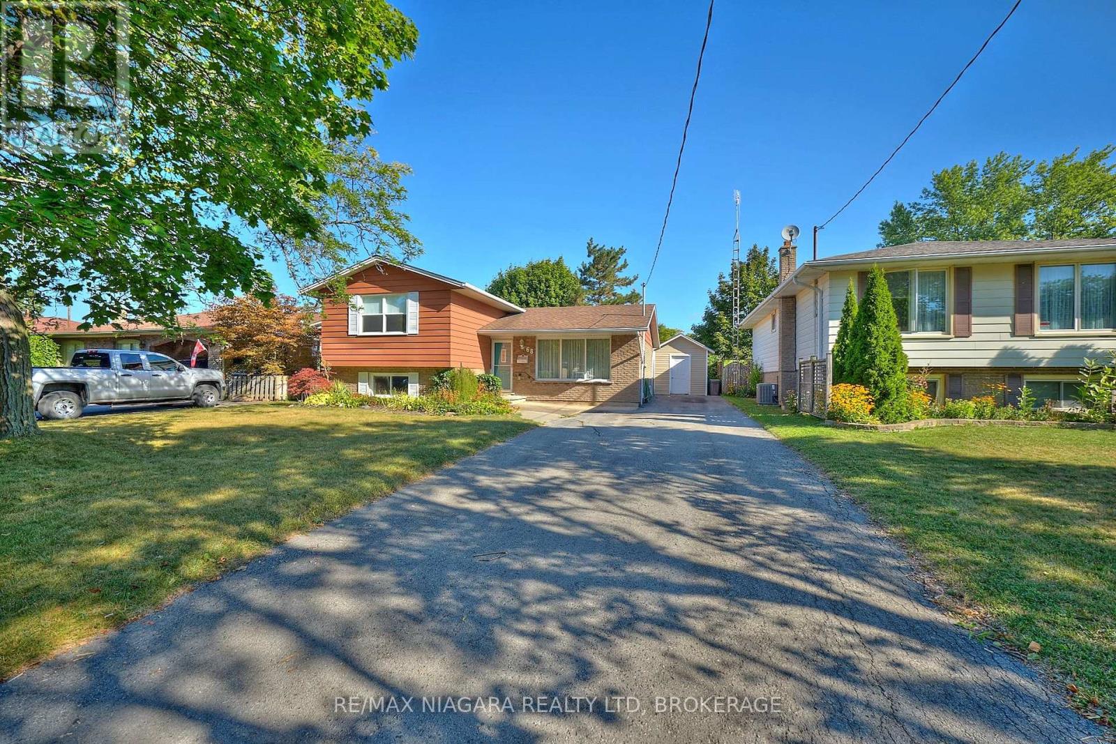 68 Acadia Cres, St. Catharines, ON L2P 1H8