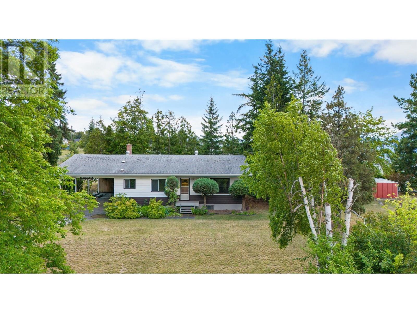 1031 7 Avenue North, Creston, BC V0B 1G6