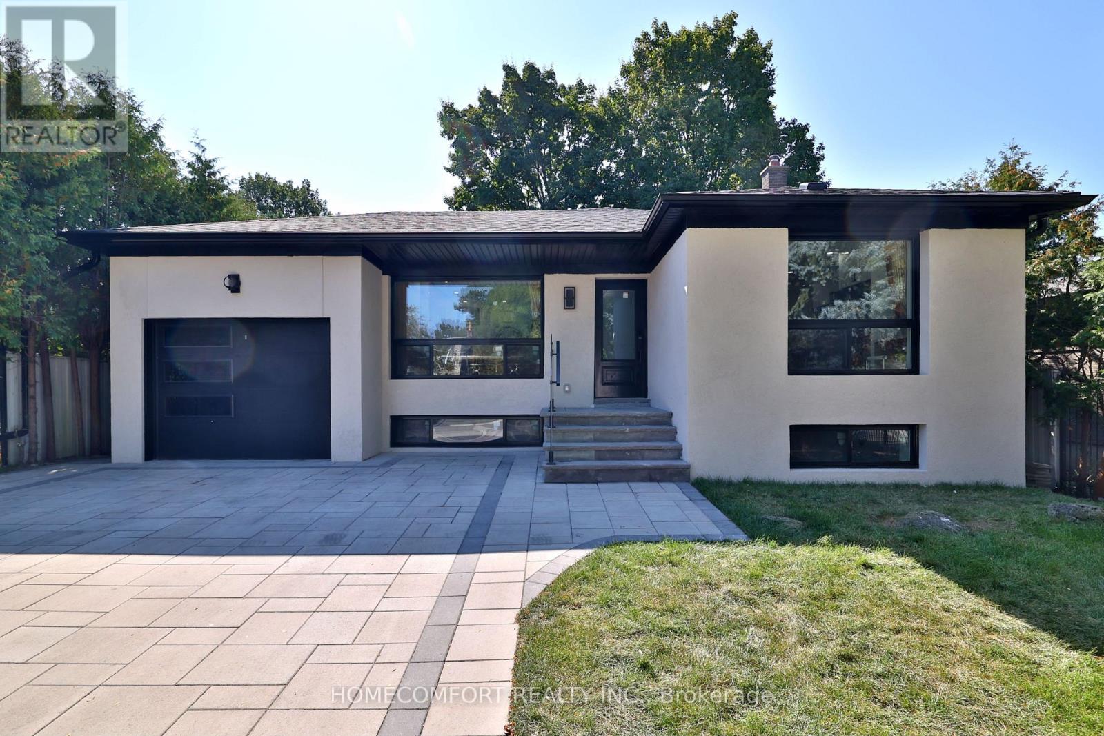 33 Clansman Blvd, Toronto Hillcrest Village, ON M2H 1X5