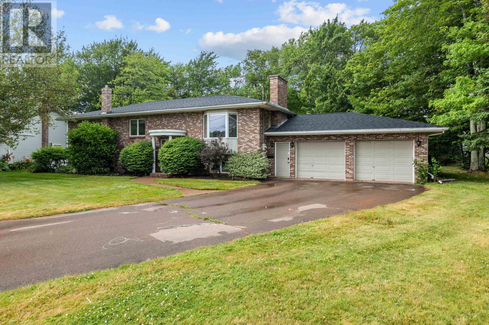 202 Cousins Courtsummerside, Summerside, PE C1N 5S7