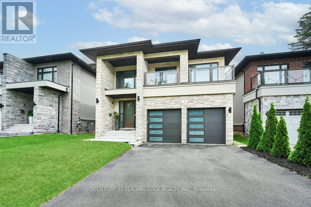 4 Mann St, Clarington, ON L1C 2H5