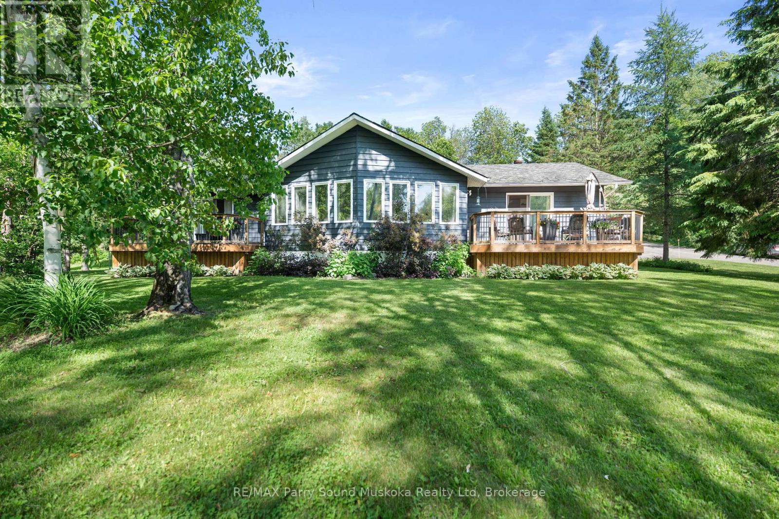 36 Maple St, Seguin, ON P0C 1J0