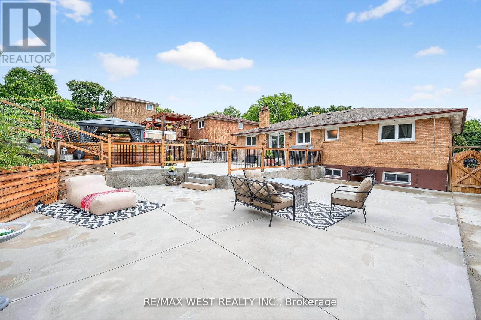 54 Barker Ave, Toronto Thistletown-beaumonde Heights, ON M9V 4A1
