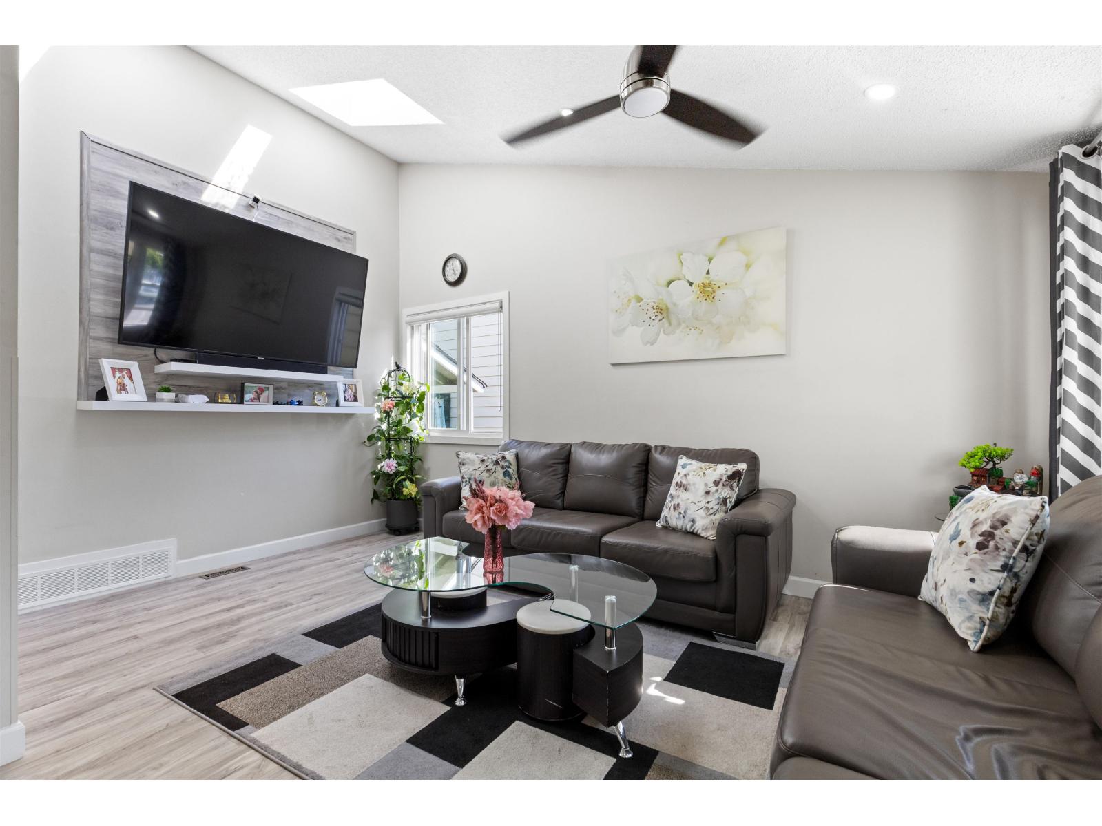 129 Street Unit 7294 #b, Surrey, BC V3W 6Z8