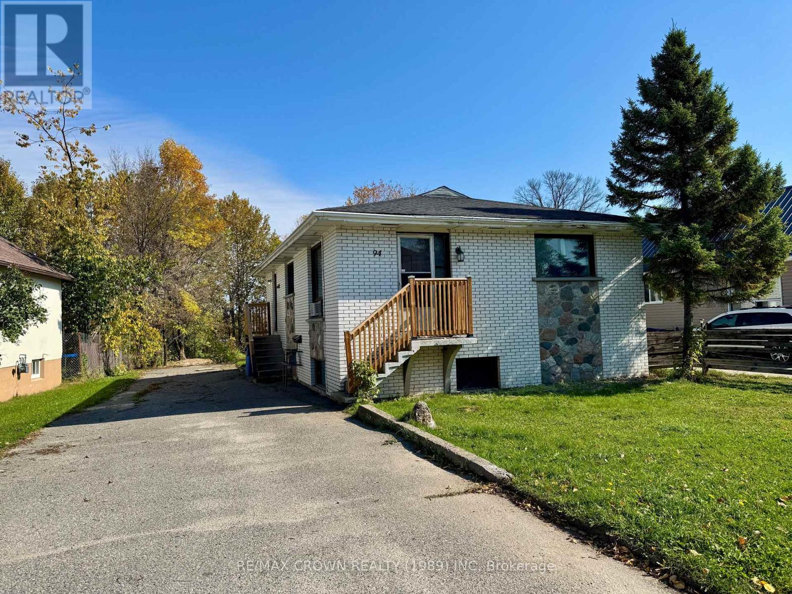 94 Byng Ave, Kapuskasing, ON P5N 1W8