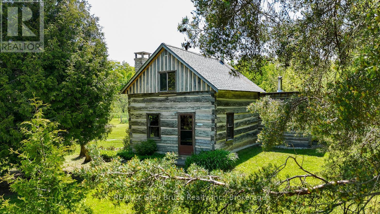 186 Cape Chin N Rd, Northern Bruce Peninsula, ON N0H 1W0