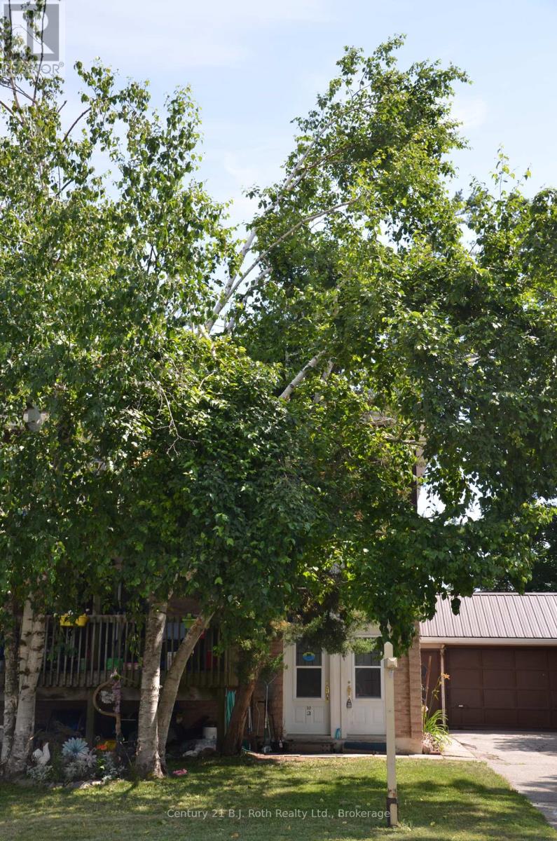 12 Kings Ct, Orillia, ON L3V 6S4